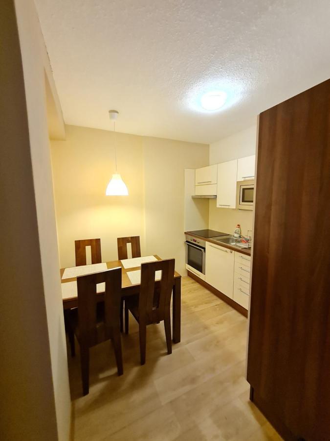 Apartman Na Kraji Lesa Všemina Εξωτερικό φωτογραφία
